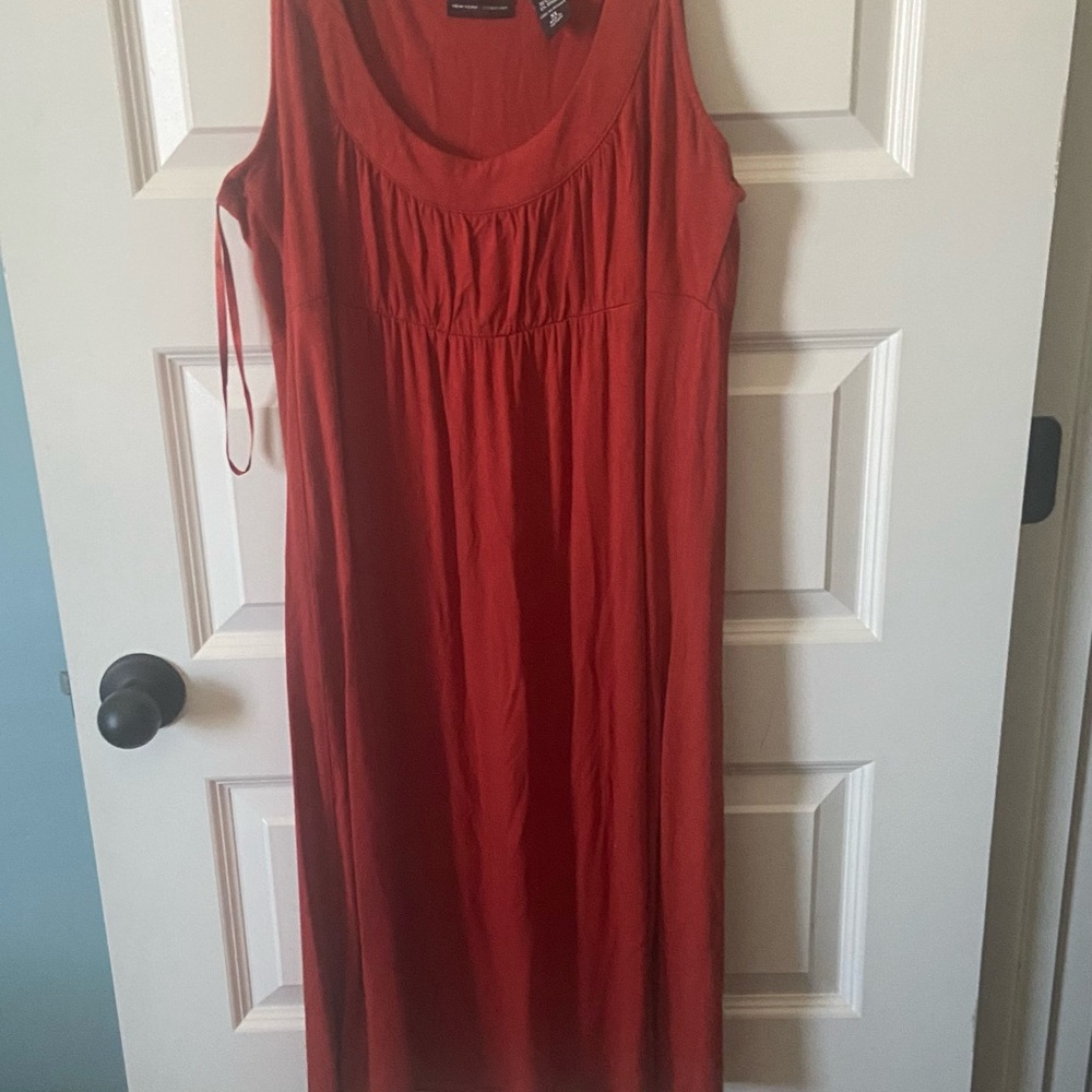 Red Sleeveless Dress